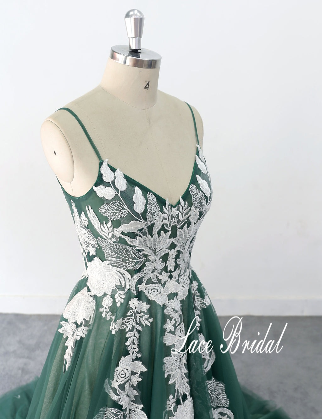 Green wedding dress, lace wedding dress, custom-made wedding dress, forest-themed wedding dress
