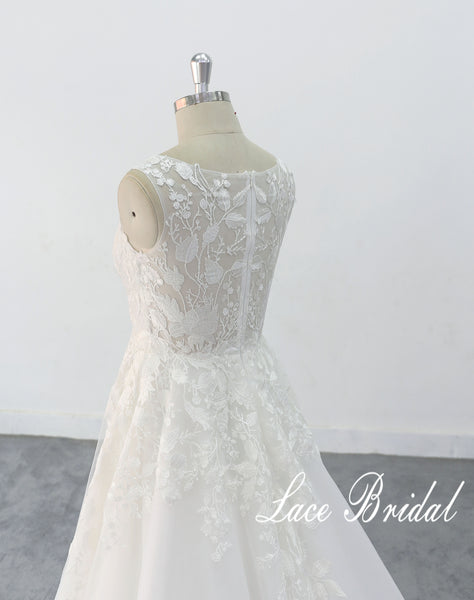 Gray and blue color-blocked wedding dress, openwork corset-style wedding dress, custom-made wedding dress.