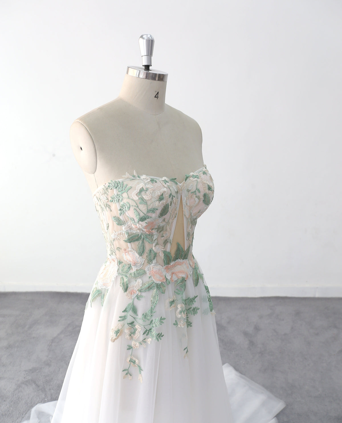 Ivory wedding dress, green lace wedding dress, custom-made wedding dress