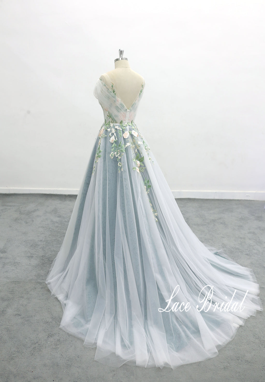 Light blue wedding dress, green lace wedding dress, custom-made wedding dress