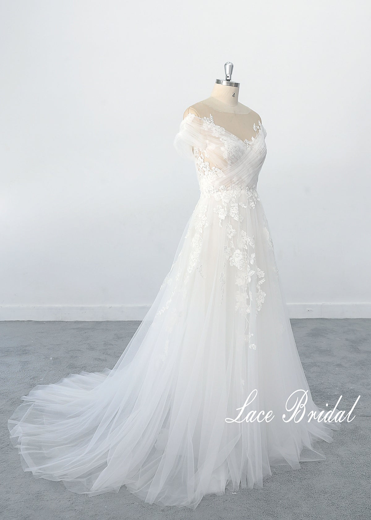 Ivory wedding dress, lace wedding dress, custom-made wedding dress