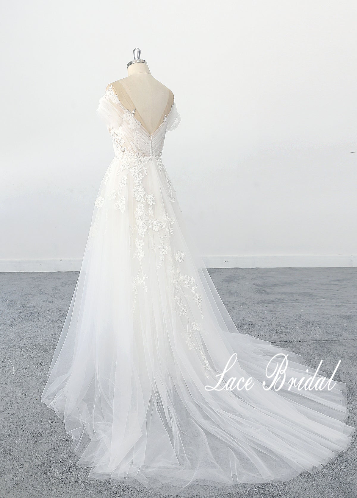 Ivory wedding dress, lace wedding dress, custom-made wedding dress