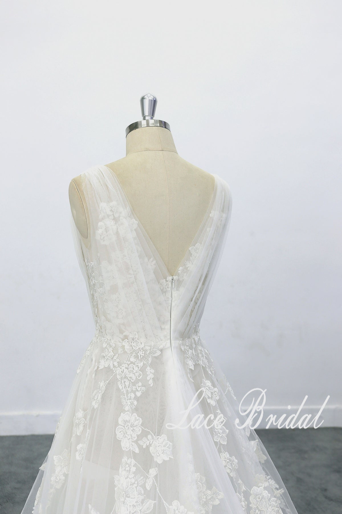 Ivory wedding dress, lace wedding dress, custom-made wedding dress