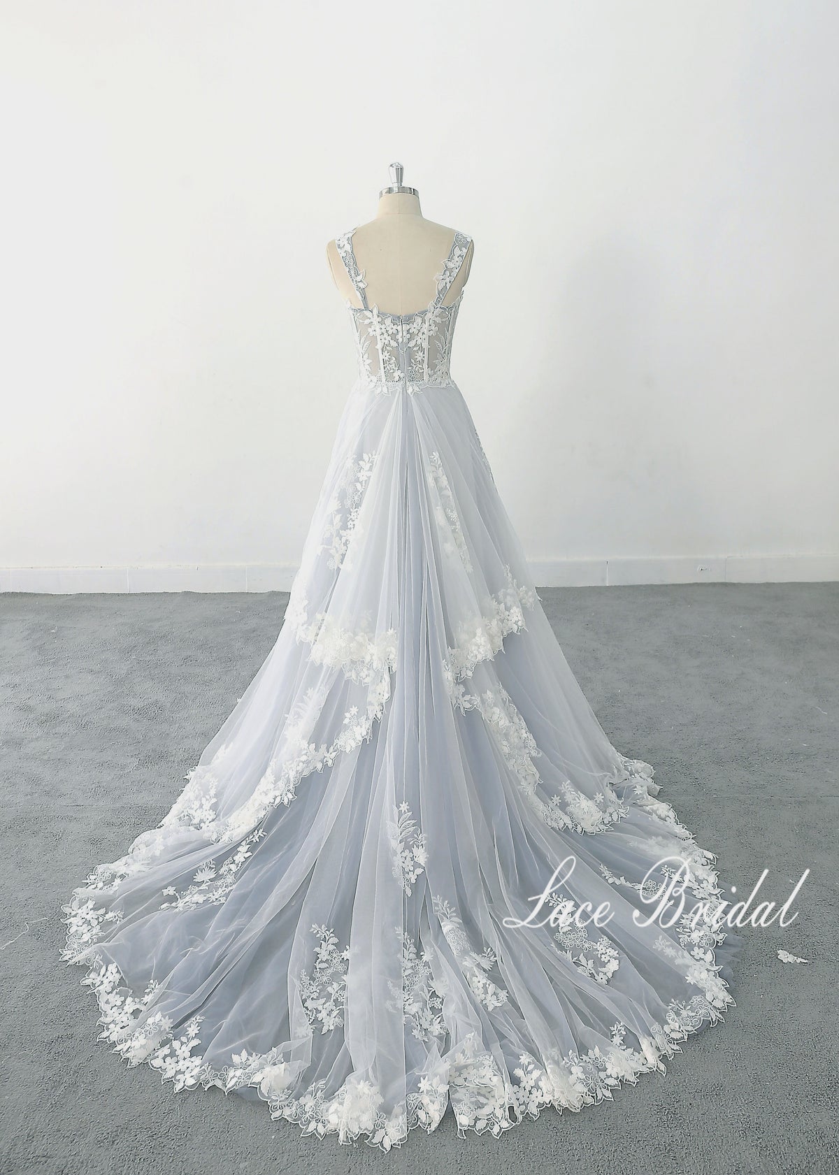 Gray and blue color-blocked wedding dress, openwork corset-style wedding dress, custom-made wedding dress.