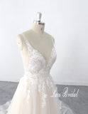 Off-white wedding dress, lace wedding dress, custom-made wedding dress