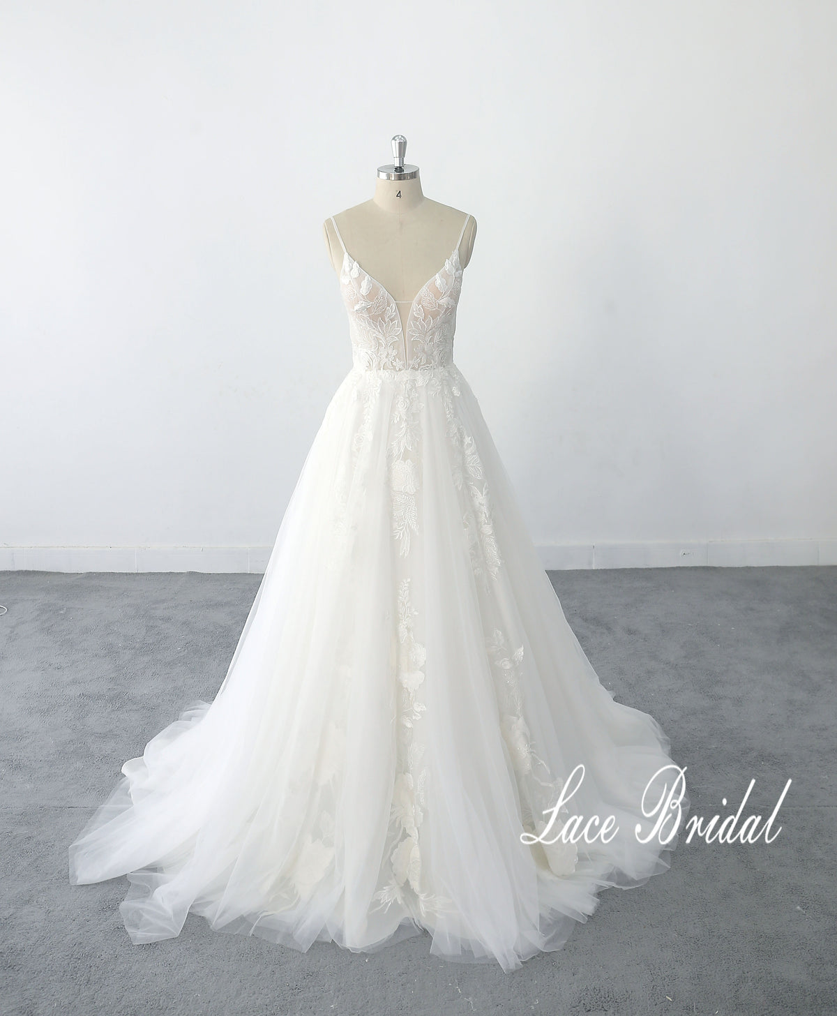 Off-white wedding dress, lace wedding dress, custom-made wedding dress