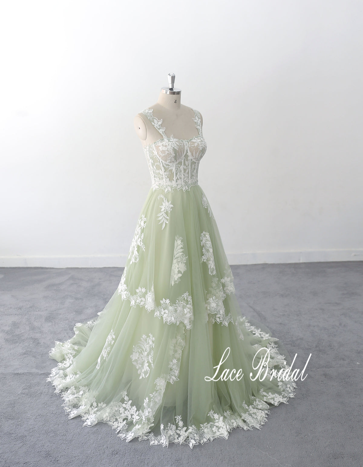 Sage-colored wedding Opulent and exquisite