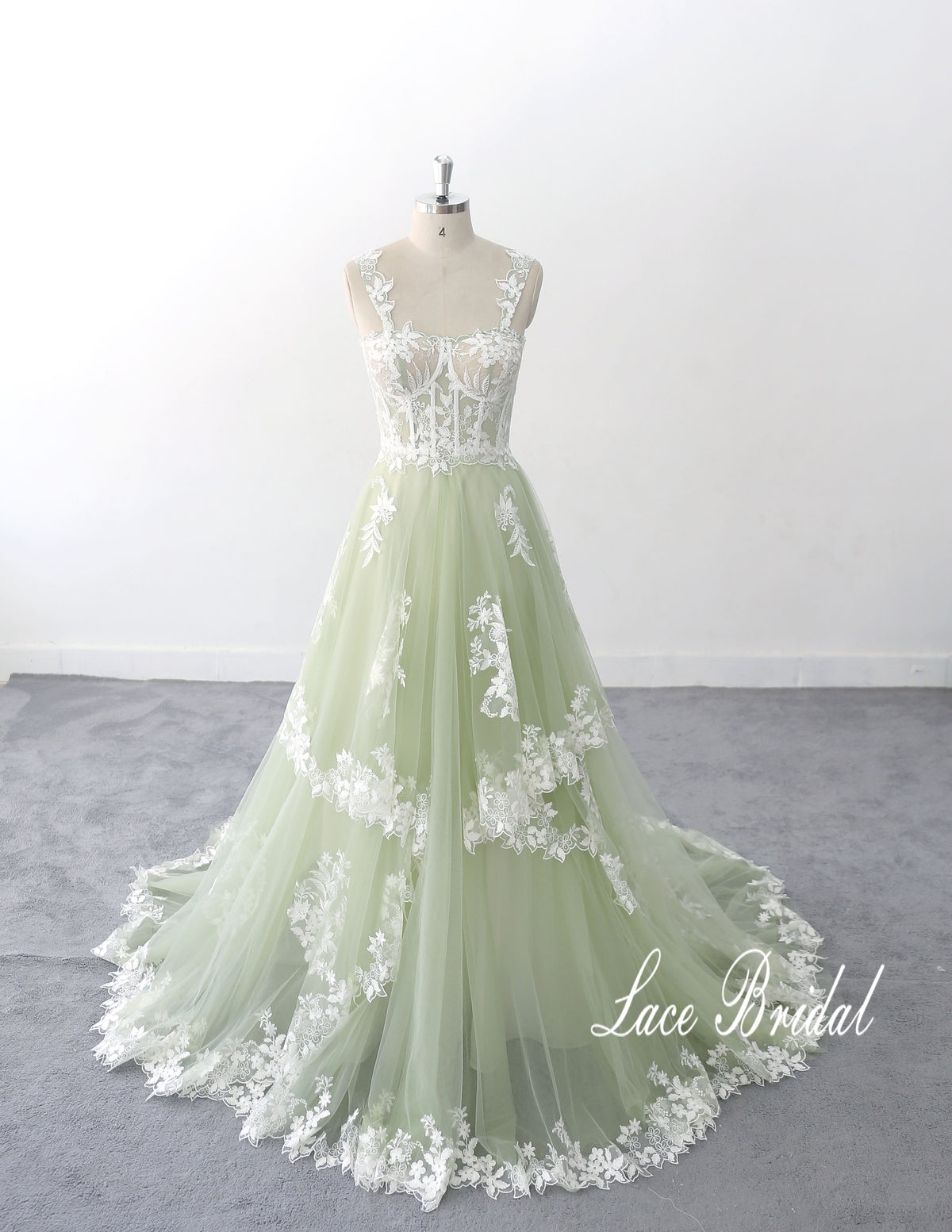 Sage-colored wedding Opulent and exquisite