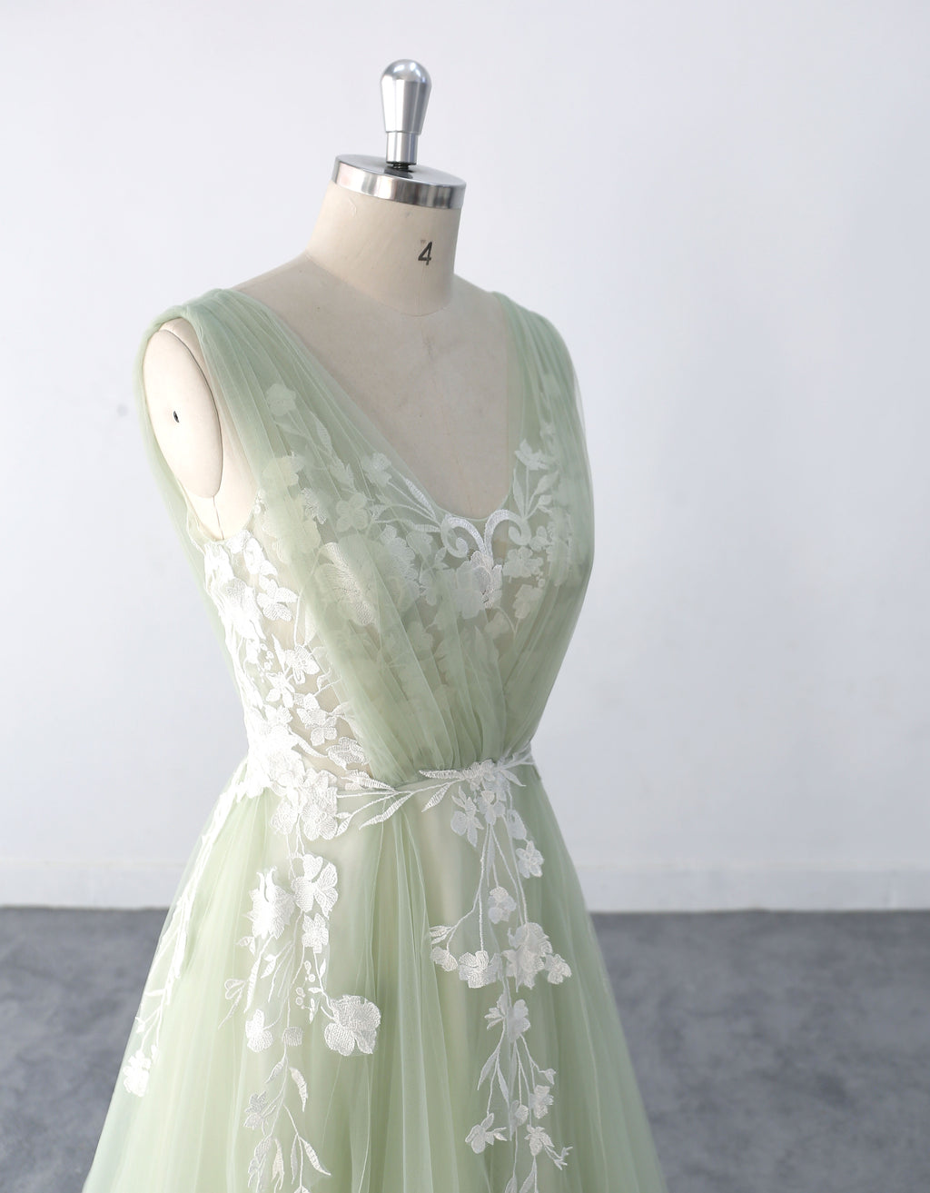 Vestido de novia color salvia, vestido de novia hecho a medida, vestido de novia de encaje